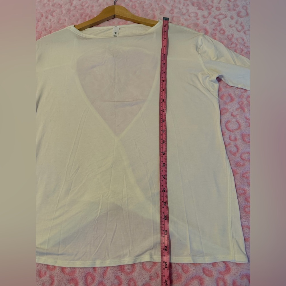 Lululemon Athletica Cream Long Sleeve Tee
Size: 4 - Picture 7 of 10